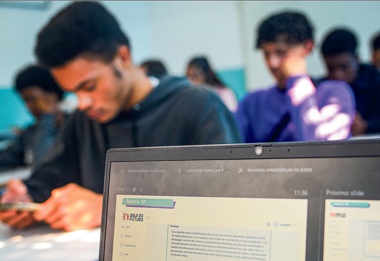 Escolas de São Paulo Implementarão Ferramenta de Inteligência Artificial em 2026