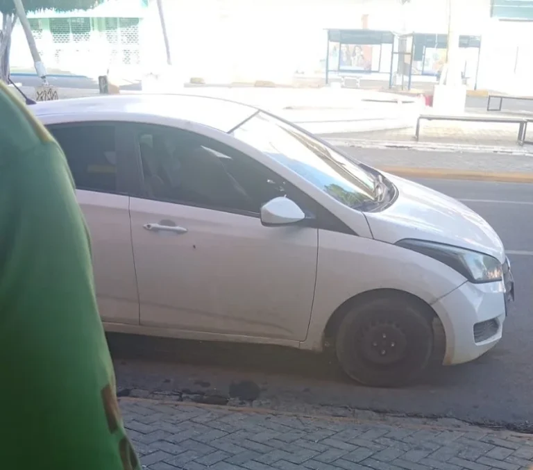 Homem é Assassinado a Tiros na Avenida Souza Filho em Petrolina (PE) Homem é Assassinado a Tiros na Avenida Souza Filho em Petrolina (PE)