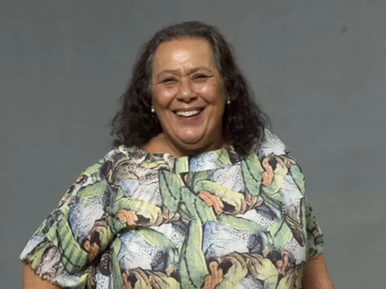 Morre Teuda Bara, Fundadora do Grupo Galpão e Ícone do Teatro Brasileiro