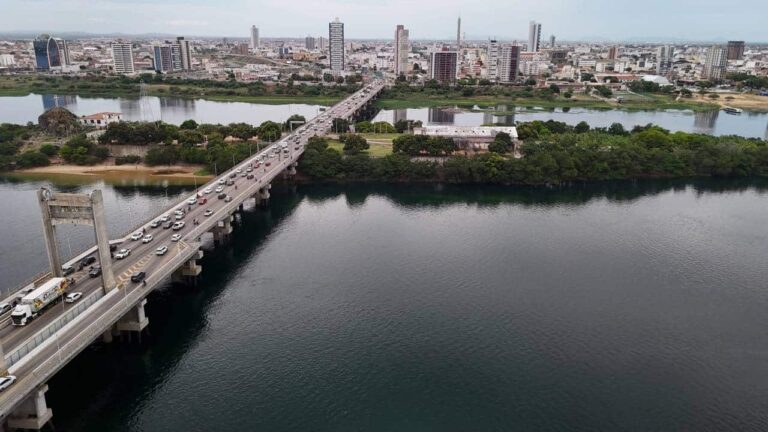 Petrolina: A 'Califórnia Brasileira' que Encanta Turistas com Suas Belezas Naturais