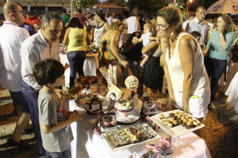 Plantão Especial de Natal em Petrolina: Presentes Acessíveis e Economia Local