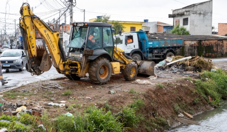 Ações Emergenciais da Secretaria de Serviços Urbanos Minimiza Impacto das Chuvas Ações Emergenciais da Secretaria de Serviços Urbanos Minimiza Impacto das Chuvas