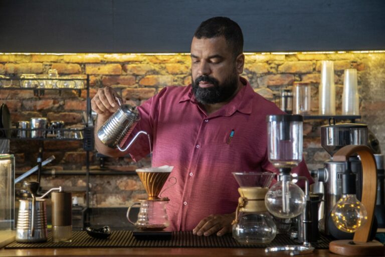 Cafés Especiais: A Quarta Onda e a Nova Cultura do Consumo no Brasil