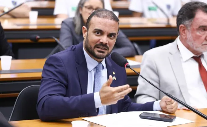 Câmeras de Reconhecimento Facial em Estádios: Projeto Aprovado pela Comissão de Segurança Câmeras de Reconhecimento Facial em Estádios: Projeto Aprovado pela Comissão de Segurança