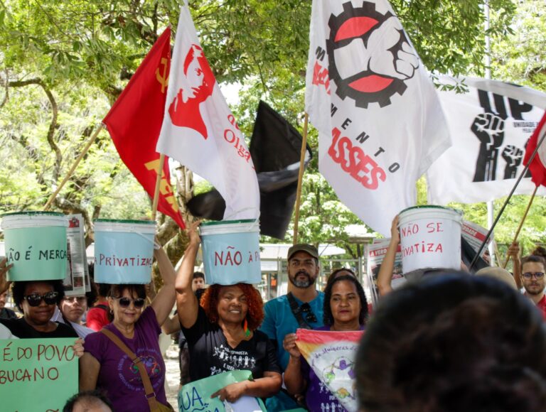 Crise Hídrica em Pernambuco: O Impacto do Capitalismo na Água Potável