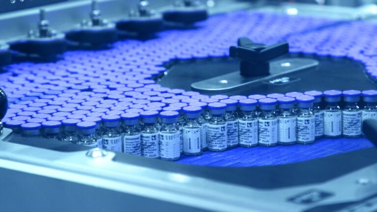 Dengue: Fiocruz tem projeto de vacina da Takeda reprovado pelo Ministério da Saúde Dengue: Fiocruz tem projeto de vacina da Takeda reprovado pelo Ministério da Saúde