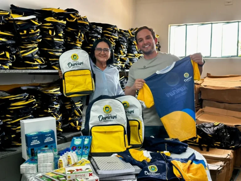 Início das Aulas em Ouricuri: Fardamento e Material Escolar Garantidos para 2026