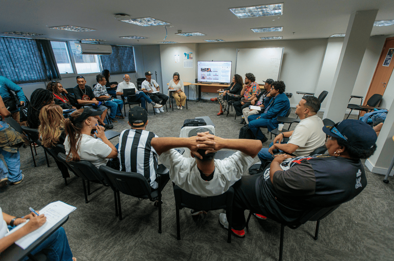 MinC e Movimento Hip-Hop: Fortalecendo a Participação Social na Cultura MinC e Movimento Hip-Hop: Fortalecendo a Participação Social na Cultura