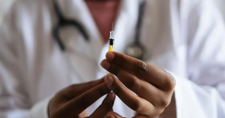 Ministério da Saúde Apura Falha no Registro de Vacinação em Municípios Brasileiros