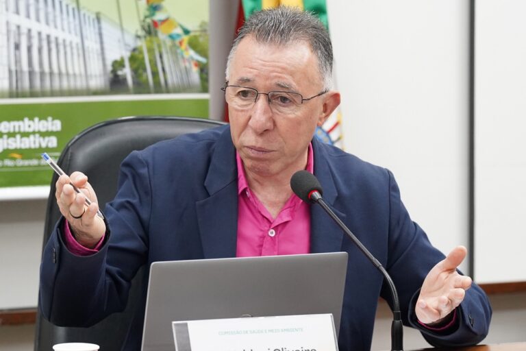 Ministério da Saúde Destina R$ 1 Bilhão a Estados e Municípios para Apoio a Hospitais Públicos Ministério da Saúde Destina R$ 1 Bilhão a Estados e Municípios para Apoio a Hospitais Públicos