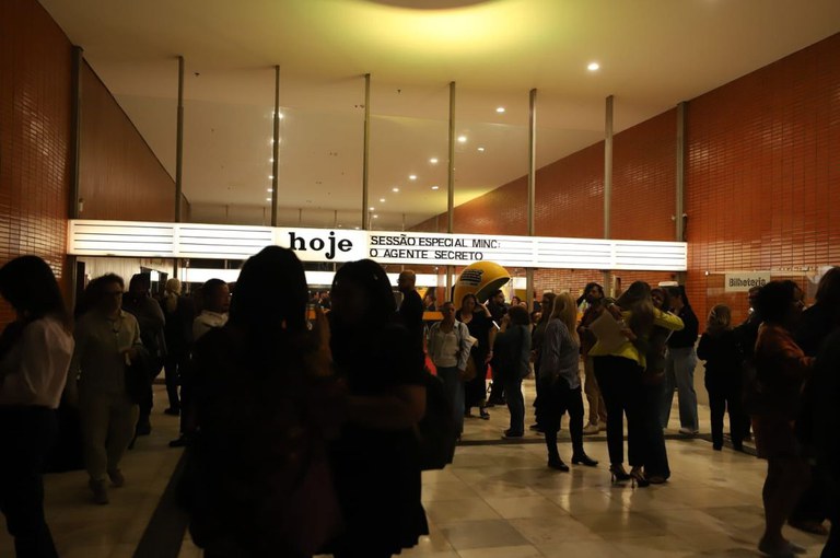 O Agente Secreto: Uma Celebração do Cinema Brasileiro em Sessão Especial O Agente Secreto: Uma Celebração do Cinema Brasileiro em Sessão Especial