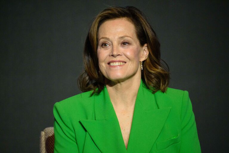Sigourney Weaver: Como o Cinema Transformou sua Carreira Teatral
