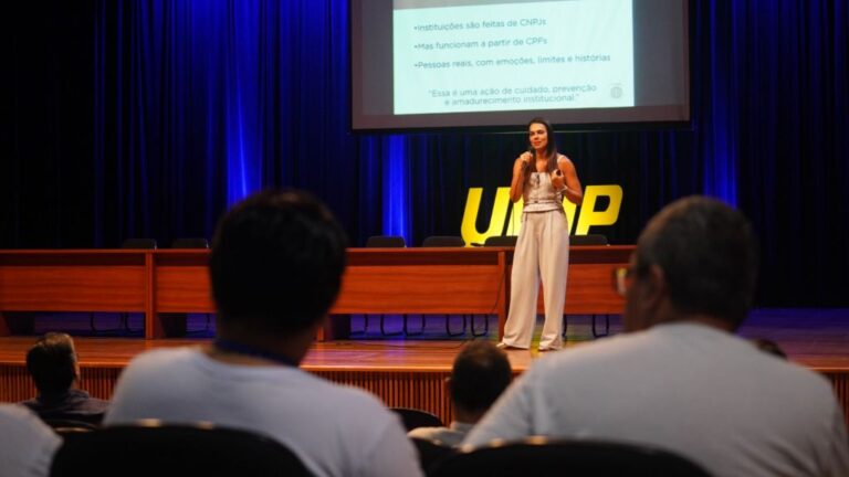 Treinamento em Saúde Mental no Trabalho em Araçatuba: Uma Iniciativa Transformadora