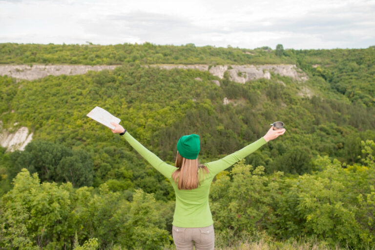 Turismo Regenerativo: A Nova Fronteira para Comunidades e Ecossistemas Turismo Regenerativo: A Nova Fronteira para Comunidades e Ecossistemas