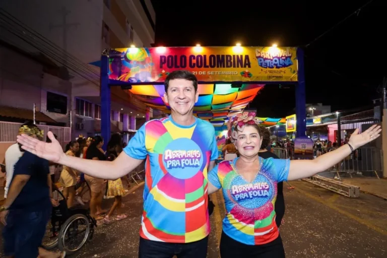 Carnaval de Petrolina: Sucesso e Tradição Celebrados pelo Prefeito Simão Durando