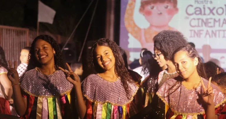 Da Telona à Educação: 3ª Mostra Caixola de Cinema Para as Infâncias chega com Programação Imperdível