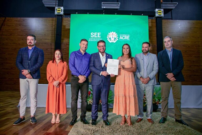 Governo do Acre Reforça Educação com Novos Professores e Servidores Administrativos