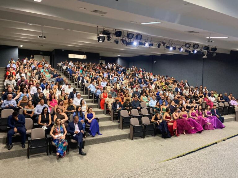 Hospital Dom Malan em Petrolina: 15 Novos Médicos Especialistas Formados