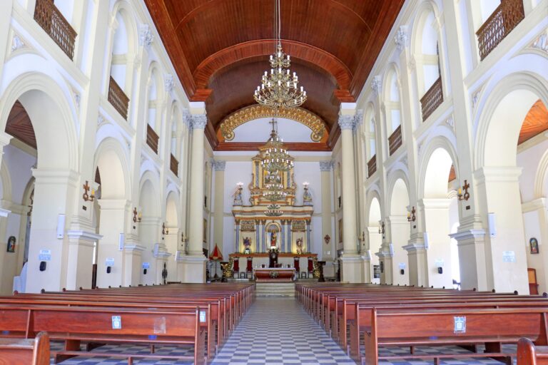 Monumentos Religiosos: Riquezas Culturais que Impulsionam o Turismo em João Pessoa Monumentos Religiosos: Riquezas Culturais que Impulsionam o Turismo em João Pessoa