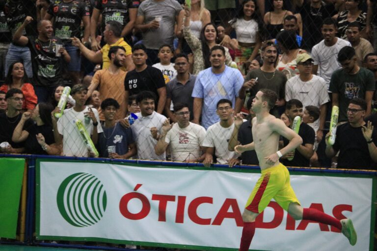 Tragédia no Futsal: Kauan Araújo Soares, o Vela, morre afogado no rio São Francisco Tragédia no Futsal: Kauan Araújo Soares, o Vela, morre afogado no rio São Francisco