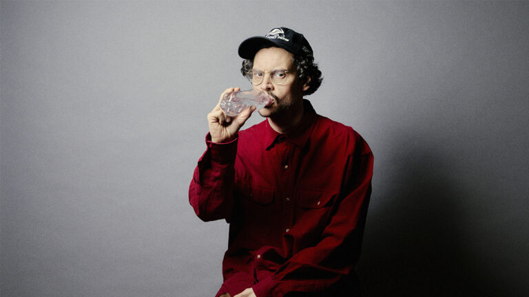 A Língua do Fogo: O Impacto da Identidade no Monólogo de Vinícius de Souza