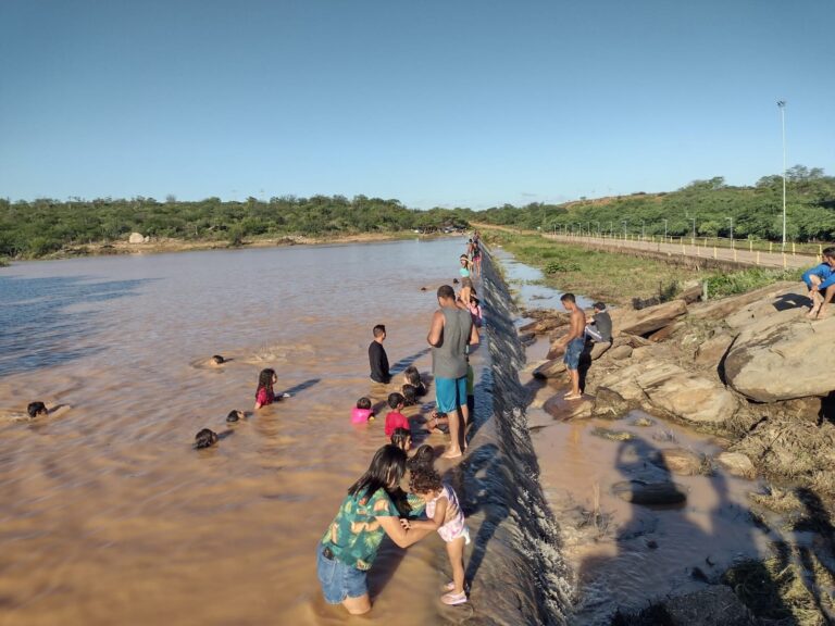 Chuva em Petrolina Alaga Açude e Oculta Figuras Rupestres de 6 Mil Anos