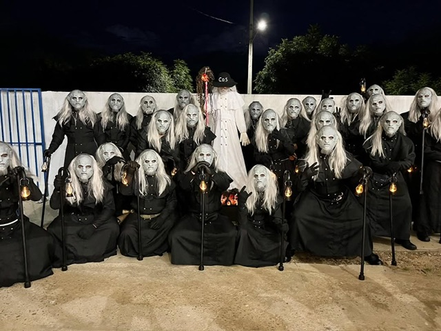Cultura em Movimento: Caretas do Serrote do Urubu Revivem a Semana Santa em Petrolina Cultura em Movimento: Caretas do Serrote do Urubu Revivem a Semana Santa em Petrolina