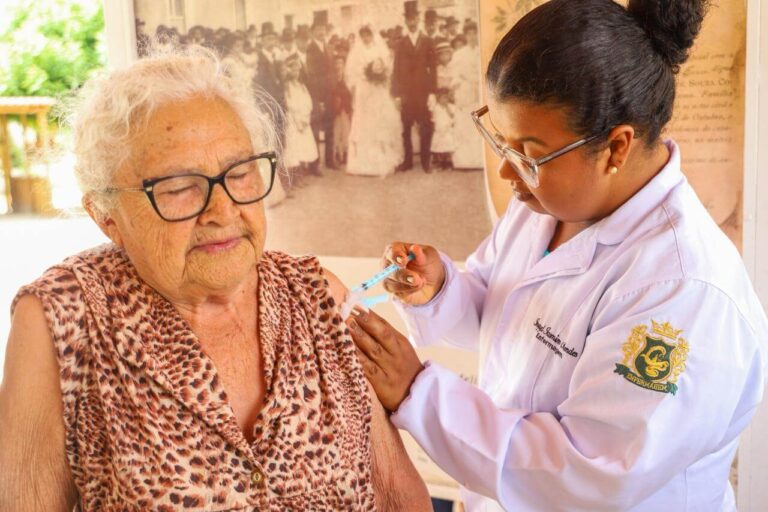 Dia D de Vacinação Contra a Gripe em Petrolina: Mobilização e Prevenção