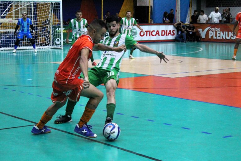 Empate na Estréia da Série Ouro da Copa TV Grande Rio de Futsal Empate na Estréia da Série Ouro da Copa TV Grande Rio de Futsal