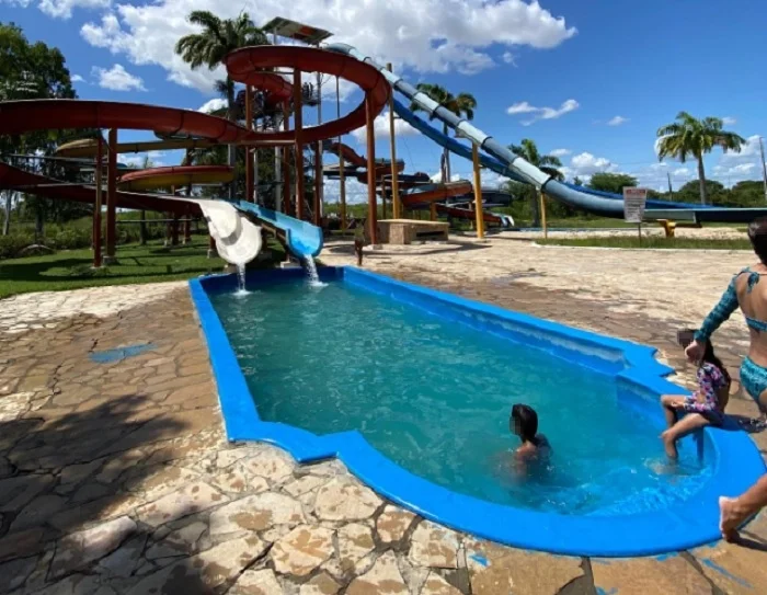 Fim de uma Era: Parque Aquático Ilha do Sol Encera Atividades Após 30 Anos Fim de uma Era: Parque Aquático Ilha do Sol Encera Atividades Após 30 Anos