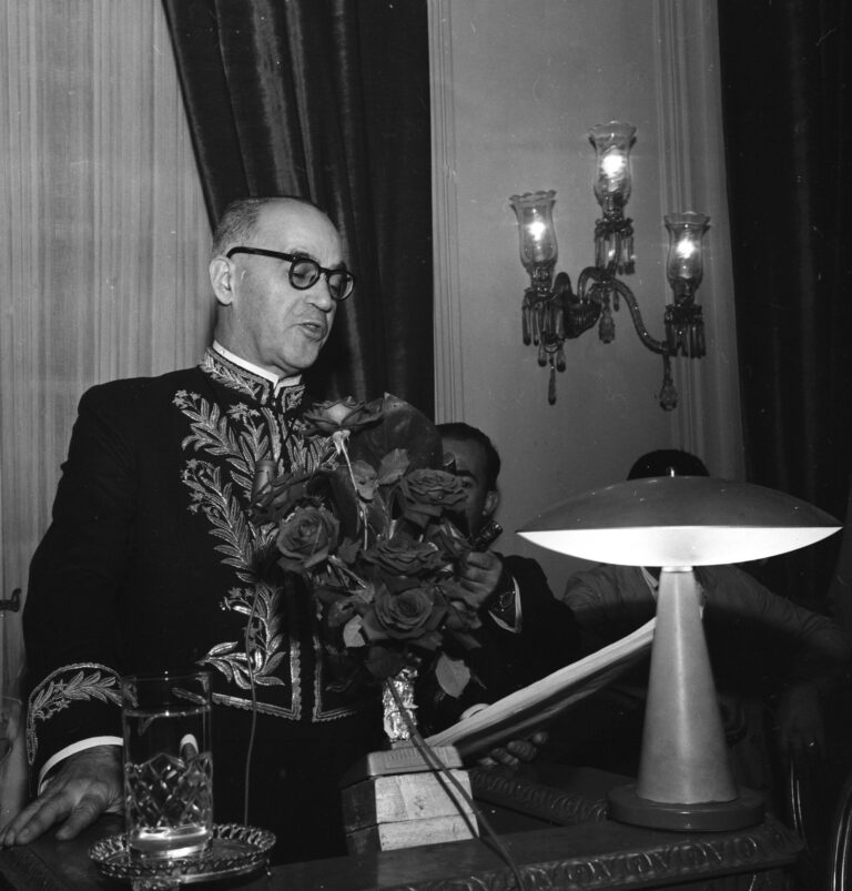 Nova Biografia de Guimarães Rosa Revela a Diversidade de Suas Experiências