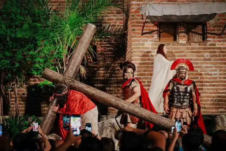 Raquel Lyra Celebra Tradição e Cultura na 57ª Edição da Paixão de Cristo de Nova Jerusalém