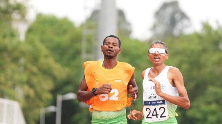 Atleta Cego da APA Petrolina Brilha na Maratona de Hamburgo, Alemanha