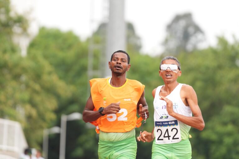 Atleta Cego da APA Petrolina Representa Brasil na Maratona de Hamburgo