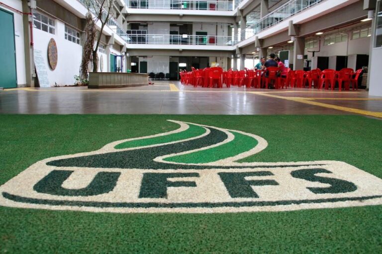 Concurso UFFS 2026: 23 Vagas para Técnicos-Administrativos em Educação com Salários de Até R$ 4.967,