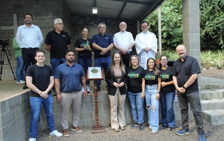 Descubra o Novo Roteiro Turístico de Chapecó: Caminho da Gruta com Aspecto Religioso Descubra o Novo Roteiro Turístico de Chapecó: Caminho da Gruta com Aspecto Religioso
