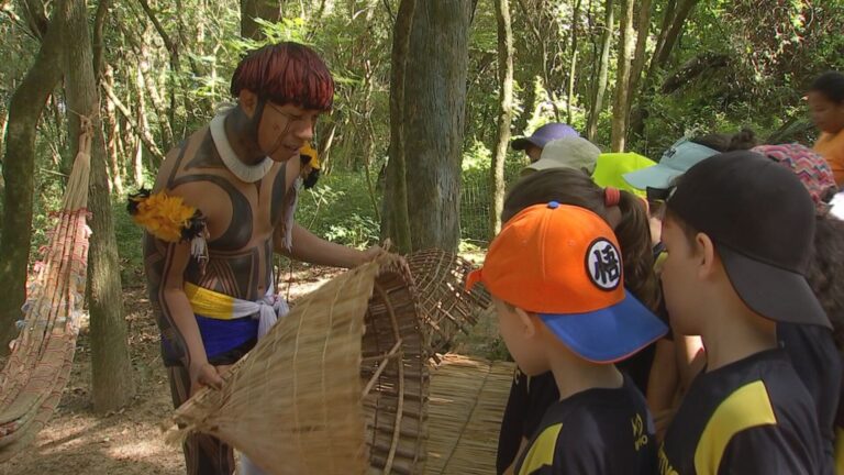 Indígenas do Xingu Compartilham Saberes e Cultura com Alunos em Tatuí: Uma Experiência Transformador