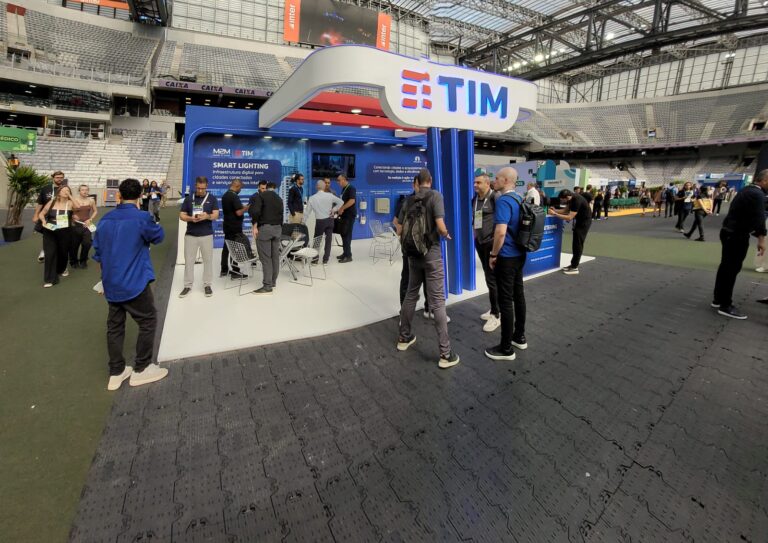 Inovações em Iluminação e Telemetria Remota Ganham Destaque em Curitiba