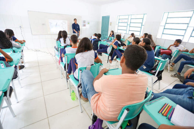 Juazeiro Pelo Mundo: Alunos Intercambistas Compartilham Aprendizado Internacional nas Escolas