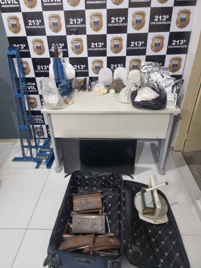 Lab de Drogas Desmantelado em Petrolina: Ação da Polícia Civil Revela Armas e Entorpecentes