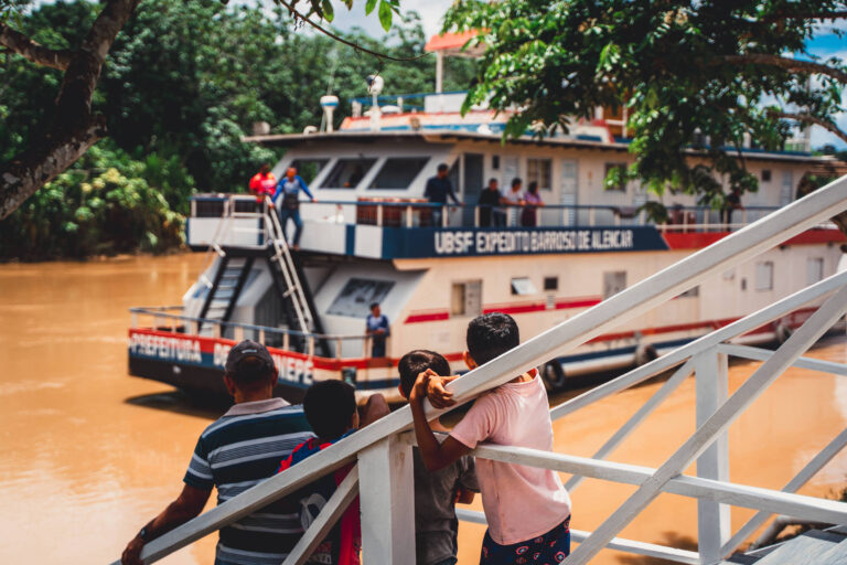 Políticas de Saúde: A Necessidade de Adaptação nas Regiões Ribeirinhas do Amazonas