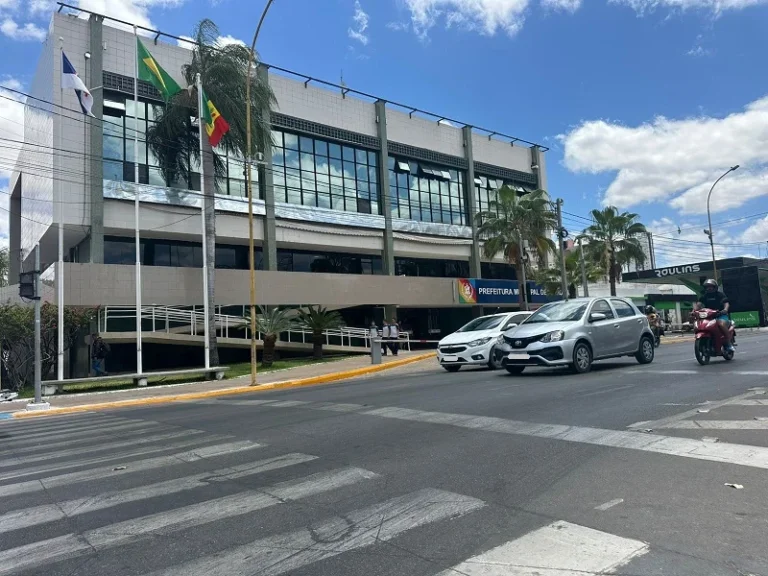 Prefeitura de Petrolina se Posiciona sobre Condenação em Contratações na Educação