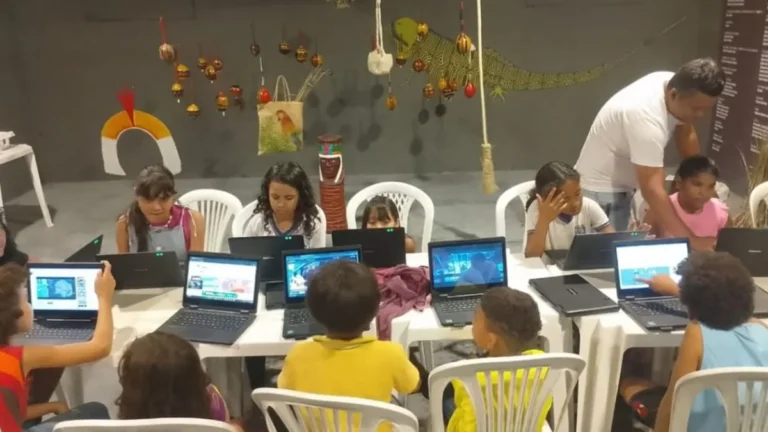 Conectividade e Cultura: Como a Inclusão Digital Revitaliza o Povo Indígena Fulni-ô em Pernambuco