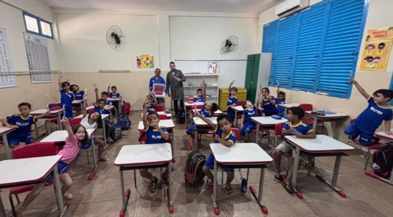 Saúde Bucal em Foco: Escola Municipal Antônio Gonçalves Realiza Ação para Estudantes