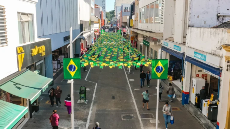 Centro de Jundiaí se veste de verde e amarelo para a Copa do Mundo 2026