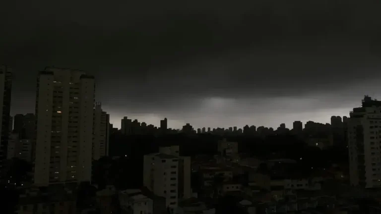 549 cidades do Sul entram em alerta vermelho por tempestades intensas